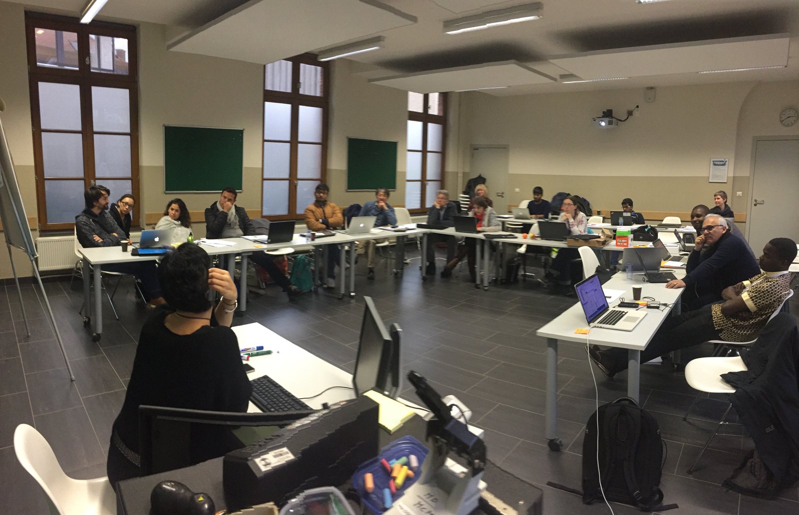 Étudiants en salle de formation